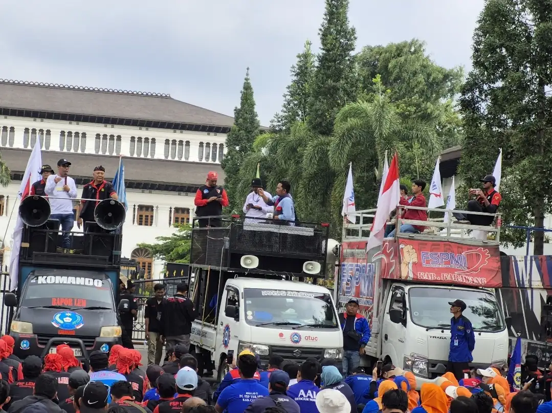 M. SIDARTA : Refleksi Akhir Tahun, DPD FSP LEM SPSI Jawa Barat Soroti Kepastian Hukum UMSK Jawa Barat 2026